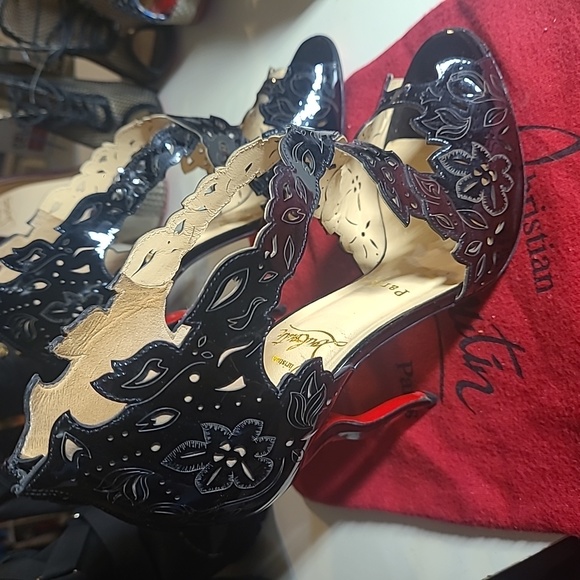 Christian Louboutin - Picture 8 of 8